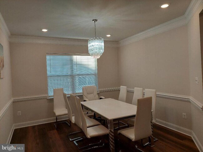 Foto del edificio - 34257 Richmond Rd