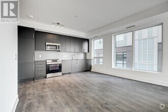 Building Photo - 2450-2450 Old Bronte Rd