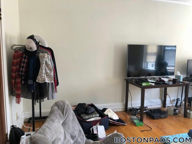 Foto del edificio - 349 Pleasant St