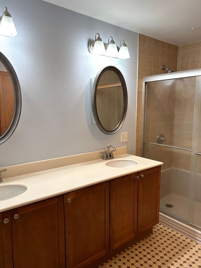 Building Photo - Charming 3-Bedroom, 2-Bath Single-Family Home with 2-Car Garage