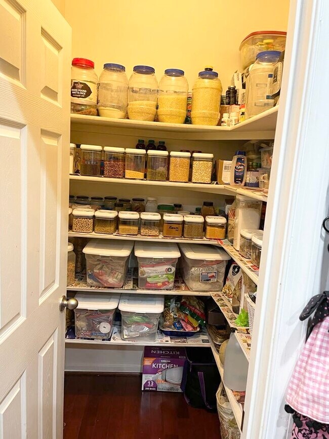 24813 Mason Dale Ter, Chantilly, VA 20152 Townhome Rentals in