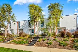 Building Photo - Fernwood Terrace