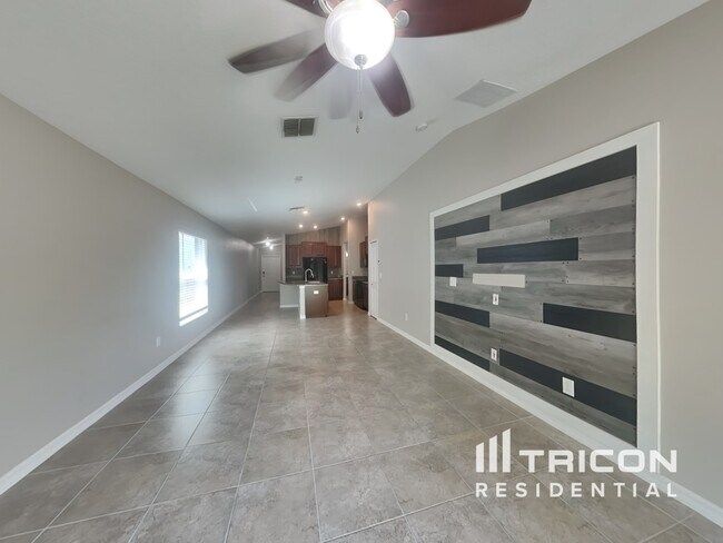 Building Photo - 17033 Peaceful Valley Drive Wimauma FL