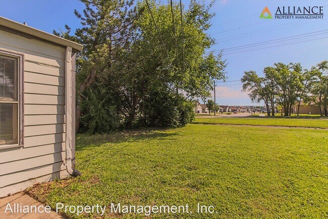 Foto del edificio - 4 br, 2 bath House - 2532 Brockman St.