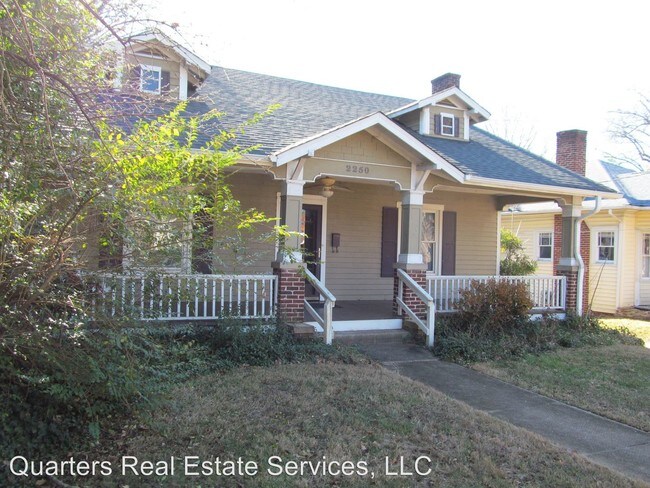 Building Photo - 2250 Rosewood Ave