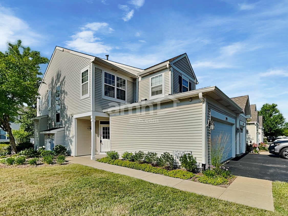 Primary Photo - 2923 White Thorn Cir
