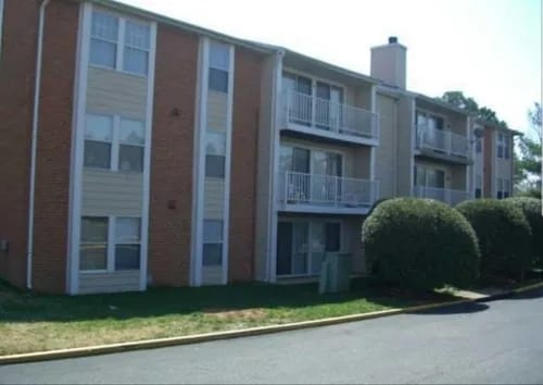 Foto del edificio - 8410 Donovan Ct
