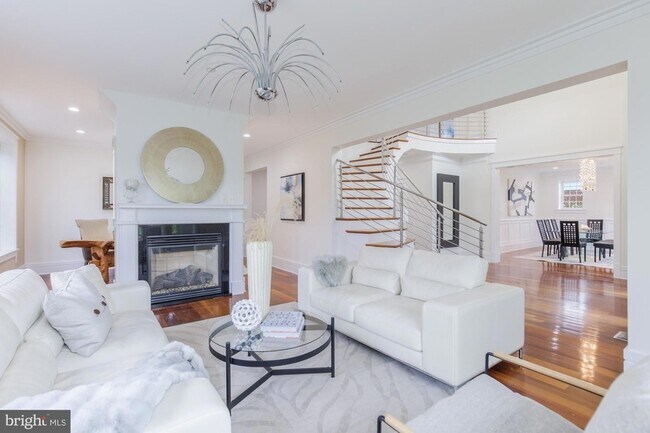Foto del edificio - 9715 Singleton Dr