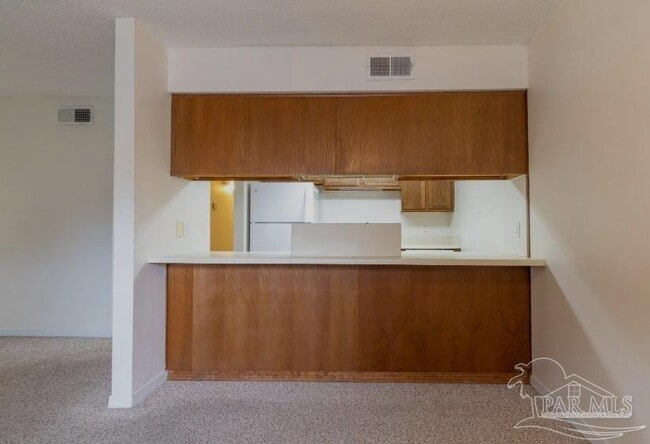 Building Photo - 9560 Sunnehanna Blvd