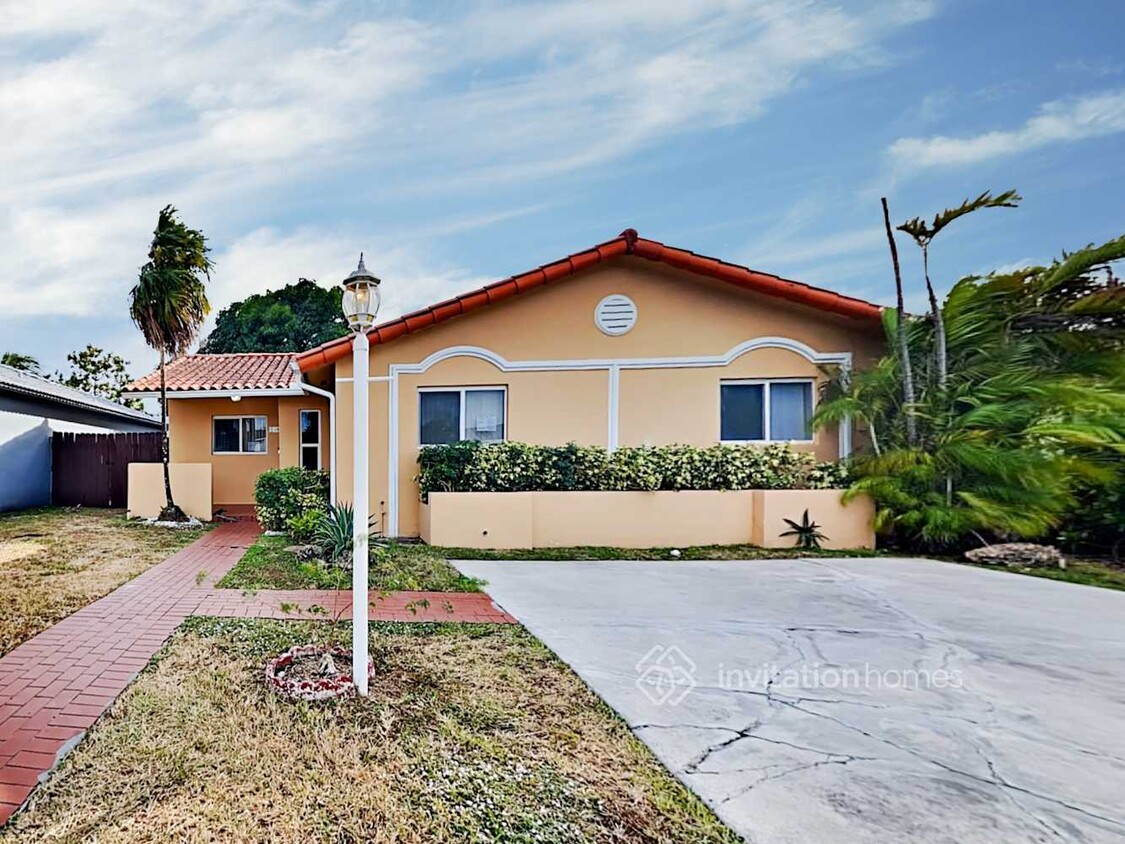 Foto principal - 13820 SW 10th Terrace