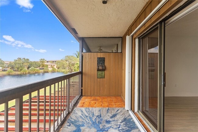 Building Photo - Northwest 169th Street, Hialeah, FL 33015 - 3 BR 2.5 BA townhouse
