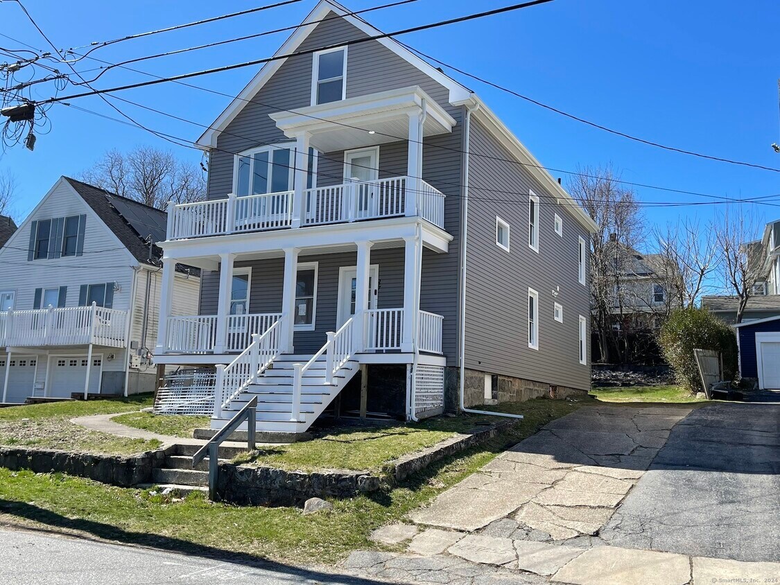 Primary Photo - 87 Riverview Ave