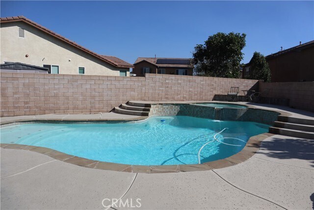 Building Photo - 15469 Adams Ln