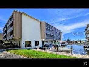 Building Photo - 1714 69th Ave W