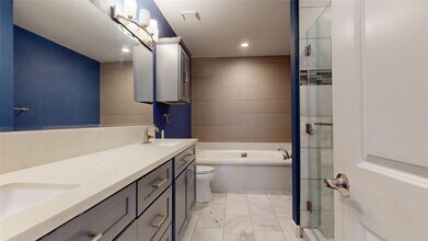 Building Photo - 2984 Holly Hall St