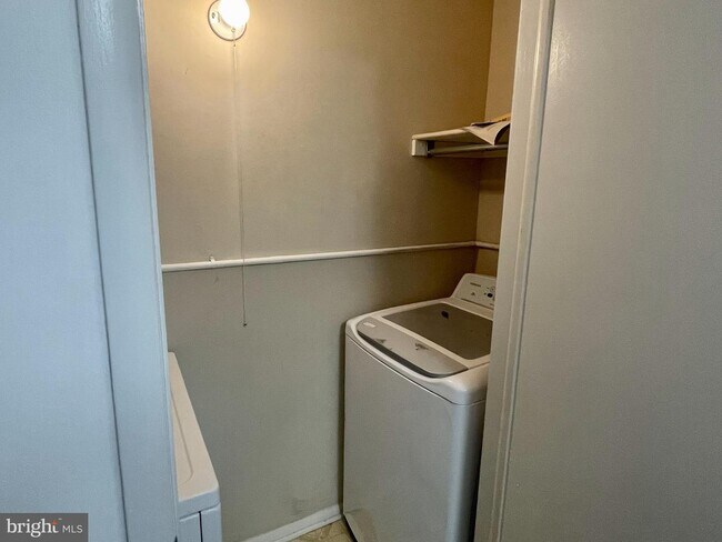 Foto del edificio - 503 Cypress Point Cir