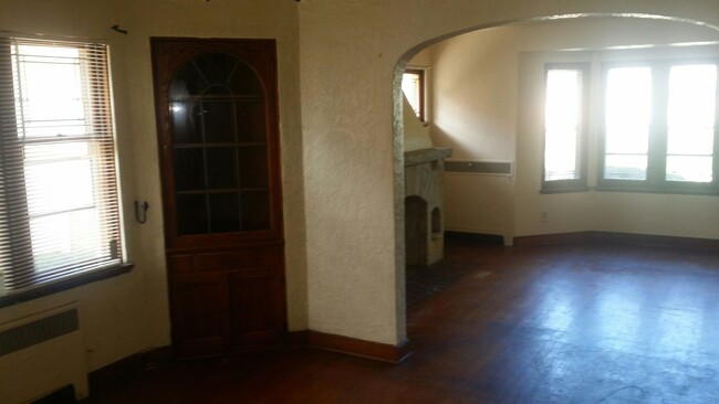 Foto del edificio - Spacious 4 Bedroom