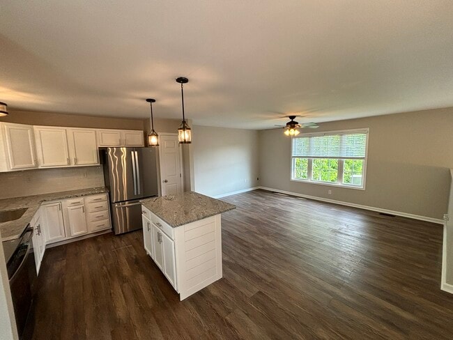 Building Photo - 207 Heights Ave
