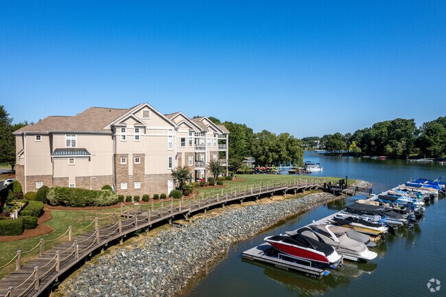 Foto del edificio - 104 Pier 33 Dr