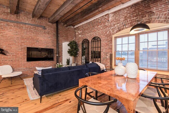 Building Photo - 1099 Germantown Ave