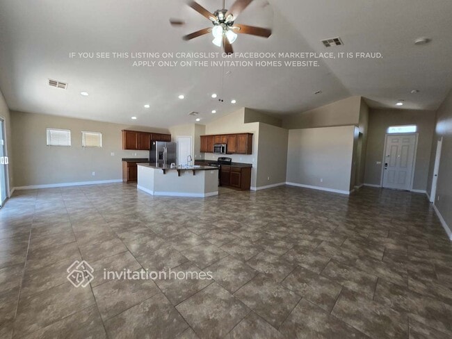 Building Photo - 3832 N Goldfield St