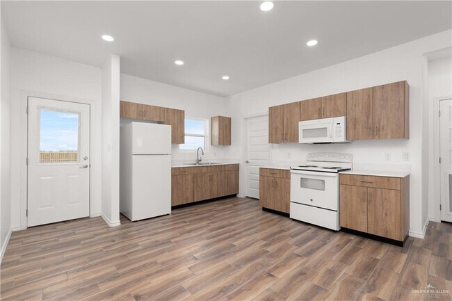 Foto del edificio - 1809 Hope Dr