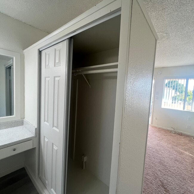 Building Photo - Academy Pointe Apartment Homes