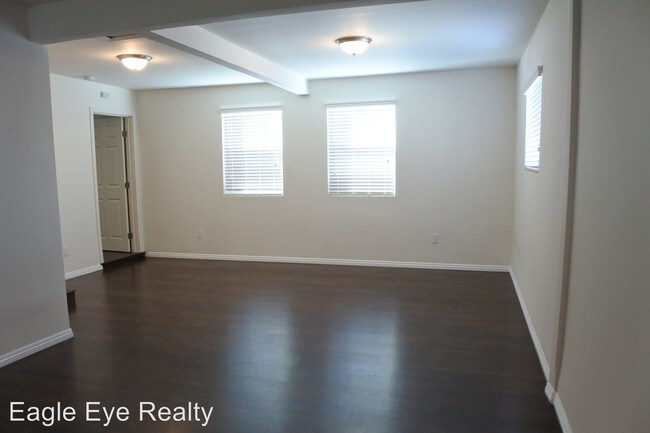 Building Photo - 1 br, 1 bath Apartment - 903 E Colden - 2