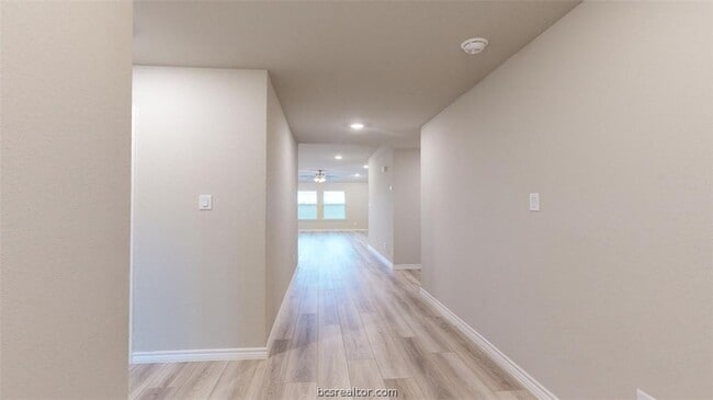 Building Photo - 2148 Chief St