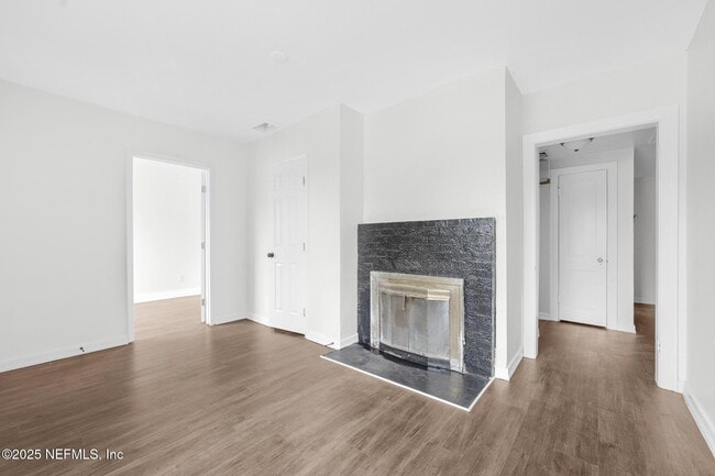 Foto del edificio - 366 W 67th St