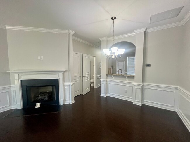Building Photo - 832 Cupola Dr