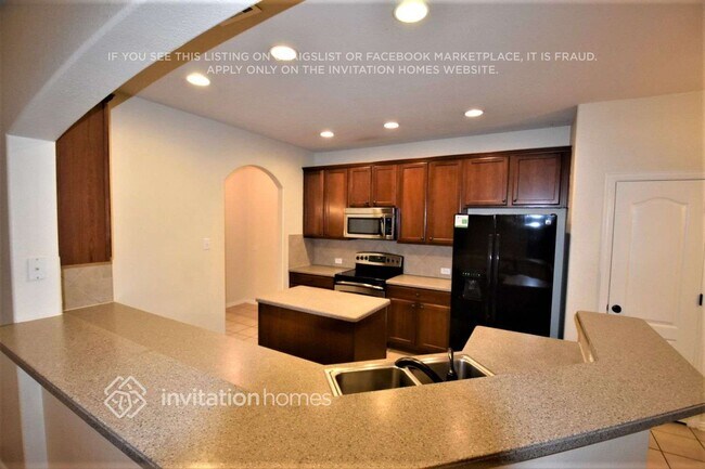 Foto del edificio - 570 Sheldon Rd