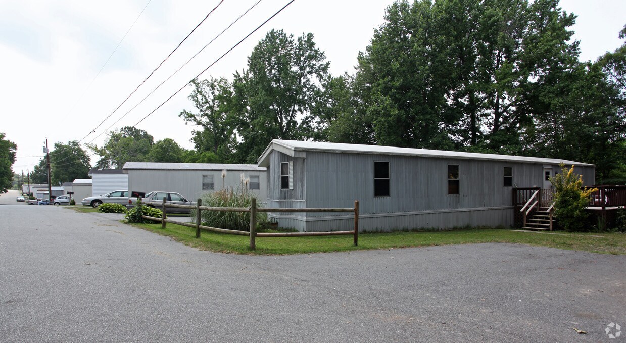 Building Photo - Connors Village