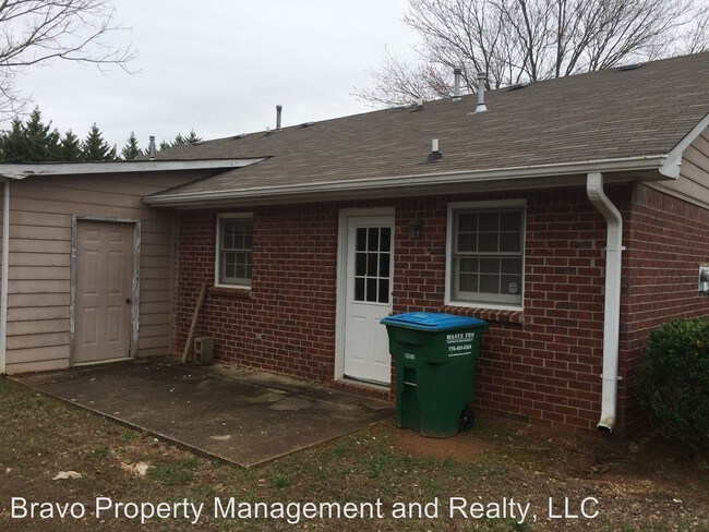 Building Photo - 3241-3243 Inez Dr