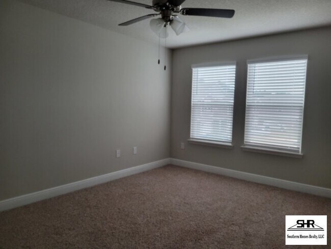 Building Photo - 6090 Royal Port Ct