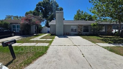 Building Photo - 1242 Coolmont Dr