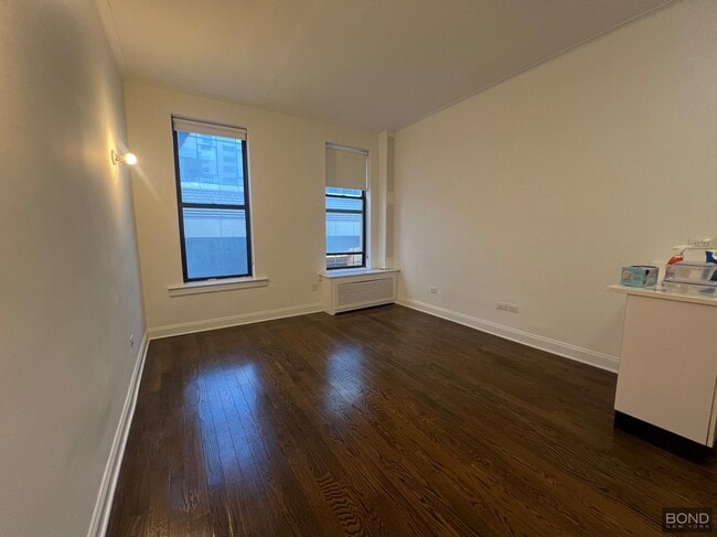 Building Photo - 163 E 87th St