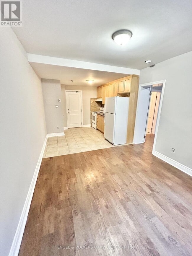 Photo du bâtiment - 15 Thirty Third St