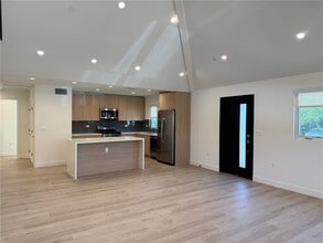 Building Photo - 5972 Jamieson Ave