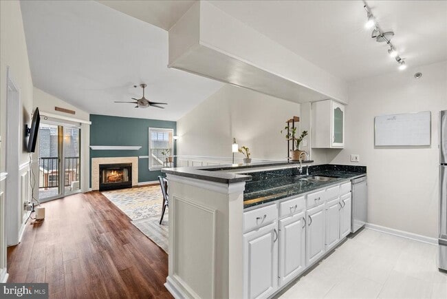 Foto del edificio - 3311 Wyndham Cir