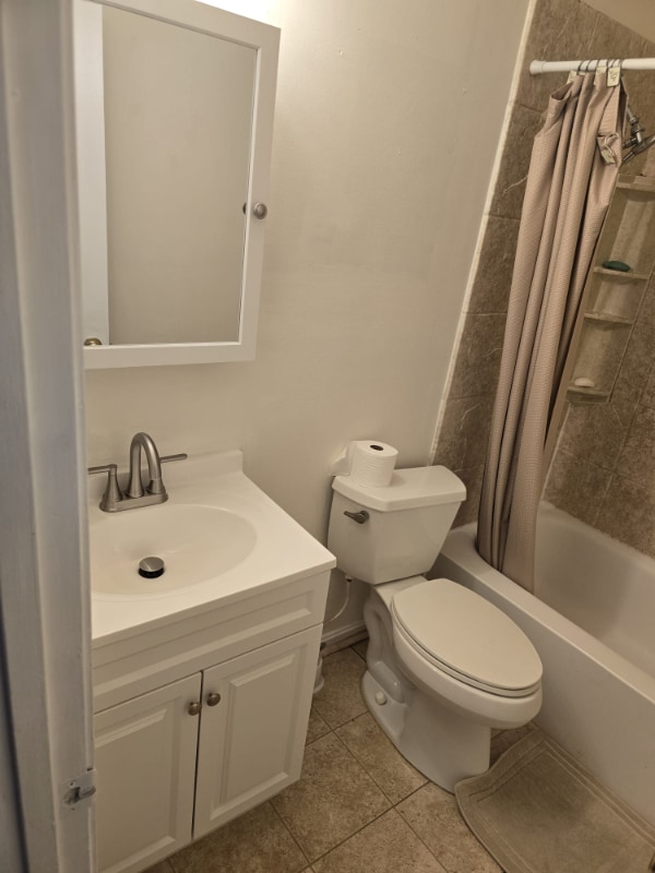 Foto del edificio - 1902 Bronzegate Blvd