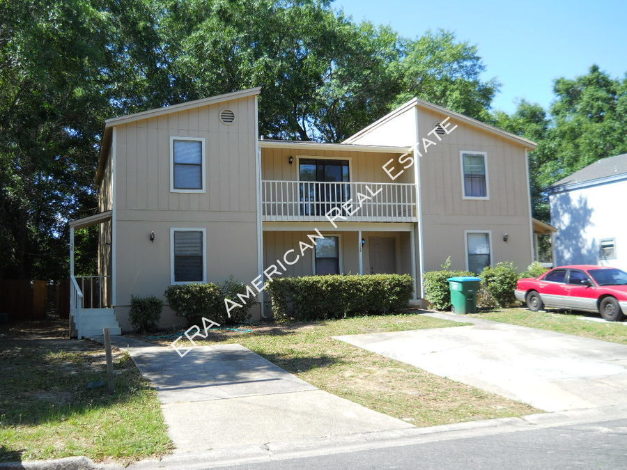 Primary Photo - Townhome with fenced yard