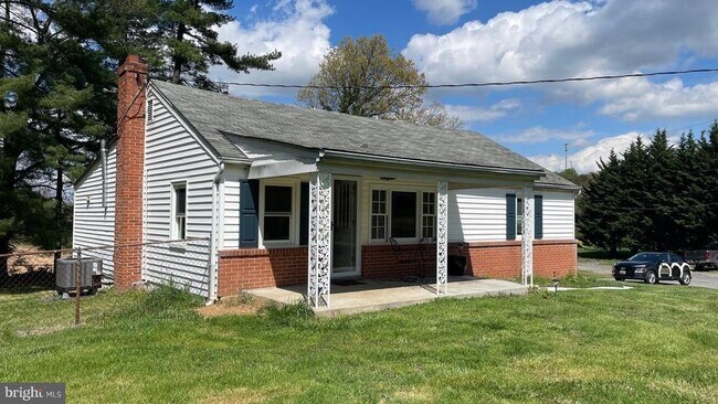 Foto del edificio - 10711 Bethesda Church Rd