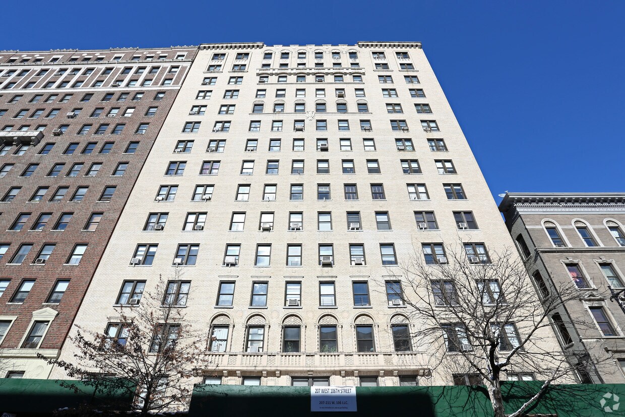 Foto del edificio - 203 W 106th St