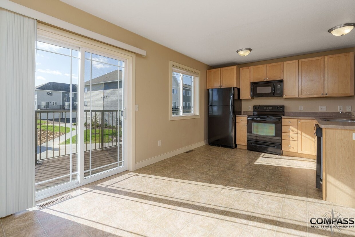Primary Photo - SPACIOUS TOWNHOME CONVENIENTLY LOCATED WIT...