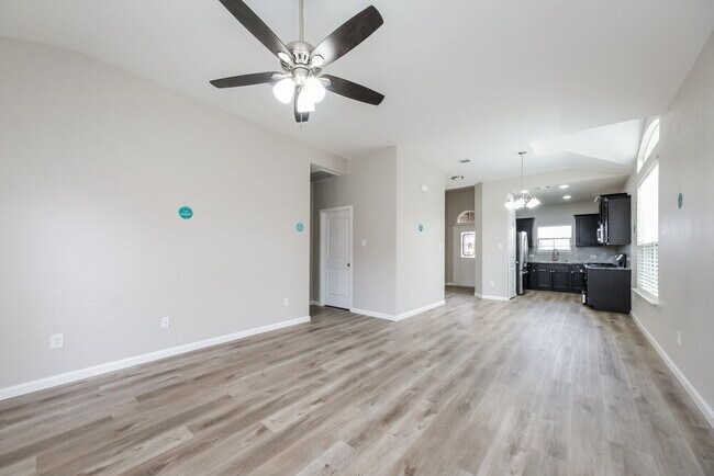 Foto del edificio - 4013 Skylark Ln
