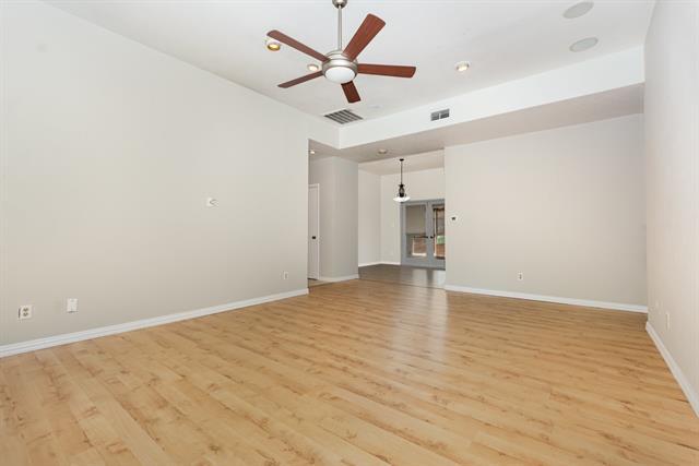 Building Photo - 10438 High Hollows Dr