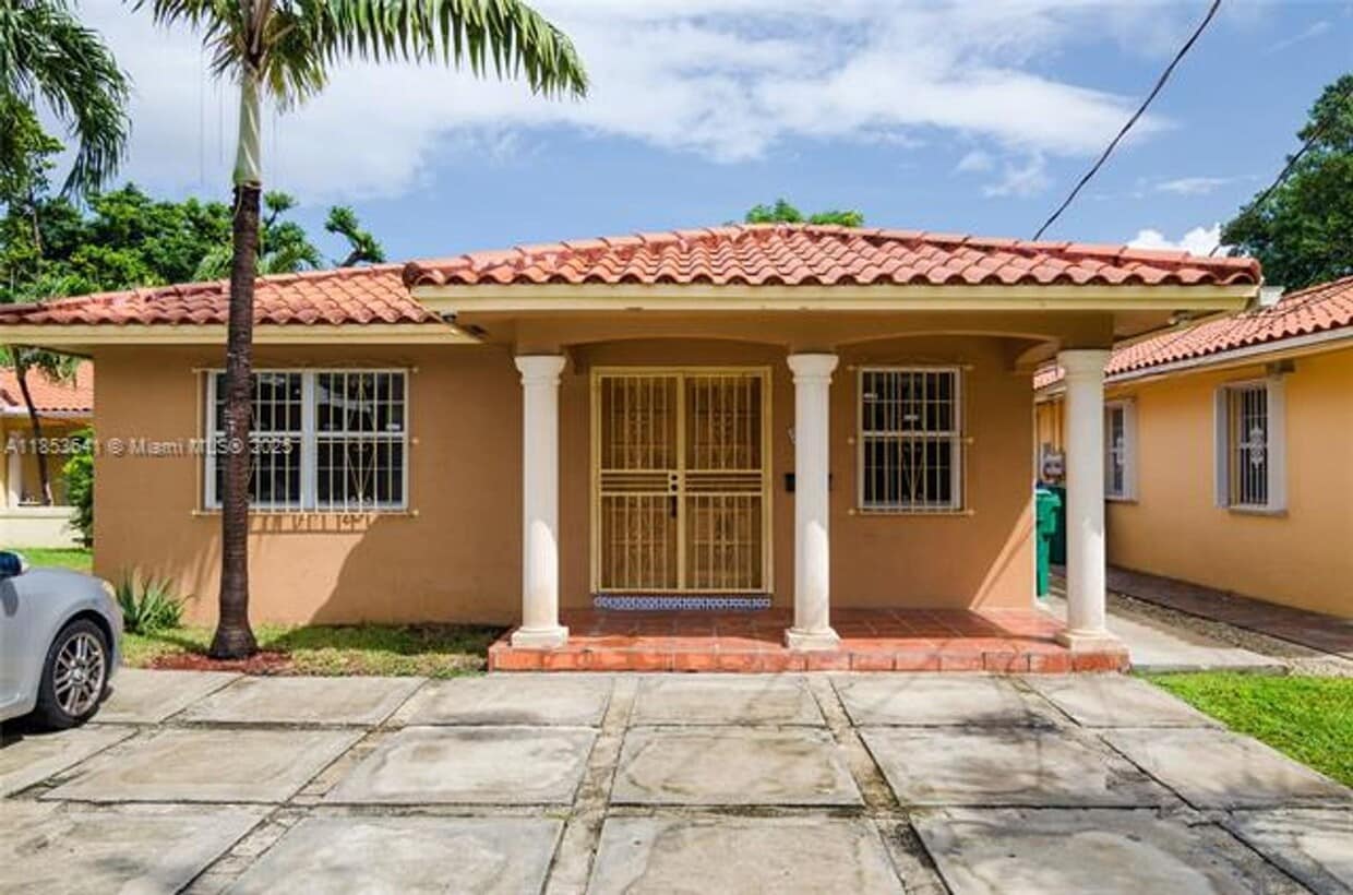 Primary Photo - 3373 SW 28th Terrace