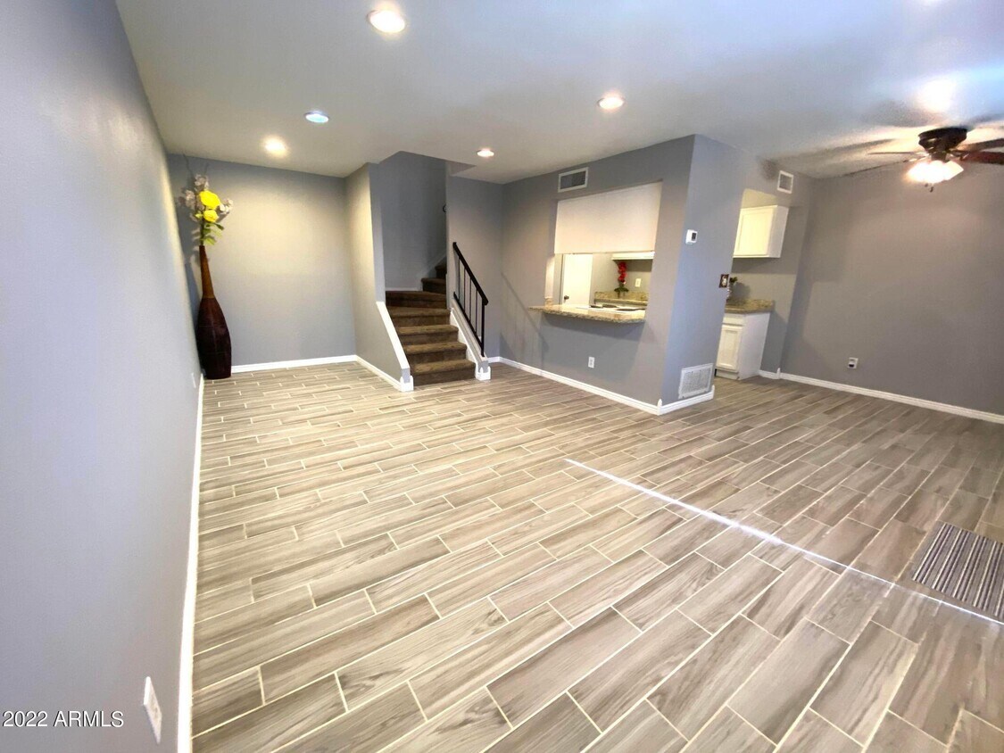 8446 N 34th Dr, Phoenix, AZ 85051 Townhome Rentals in Phoenix AZ