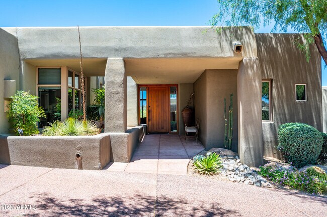 Foto del edificio - 9939 Graythorn Dr